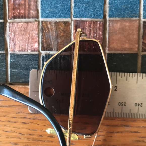 Paloma Picasso sunglass frames in gold and black. Add your own lenses! Prescript - Picture 11 of 11